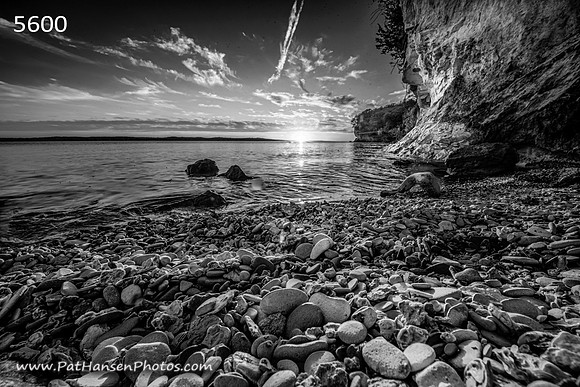 5600 rocks & bluffs at L&C Lake
