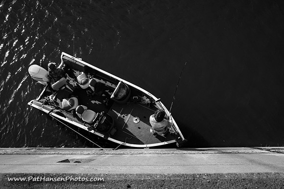 4884 boat at Gavin's Point Dam wall