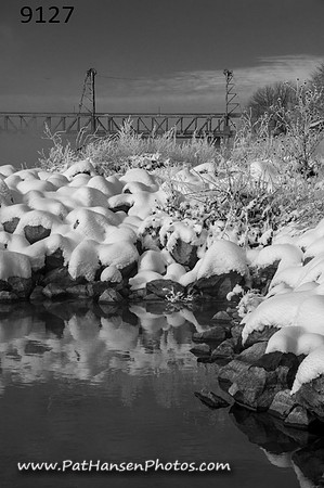 9127 snowy rocks & Meridian Bridge V #4